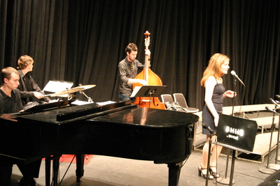 Melanie Wahla performing at the 2006 Fullerton College Jazz Festival. 